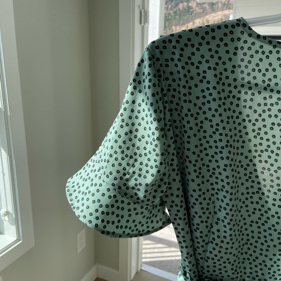 Only Wrap Dress 👗 - Picture 4 of 4